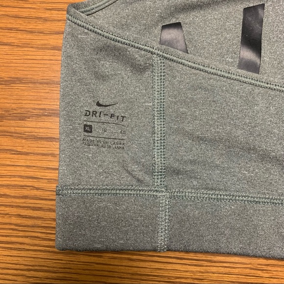 Nike Sports Bra - Picture 3 of 3